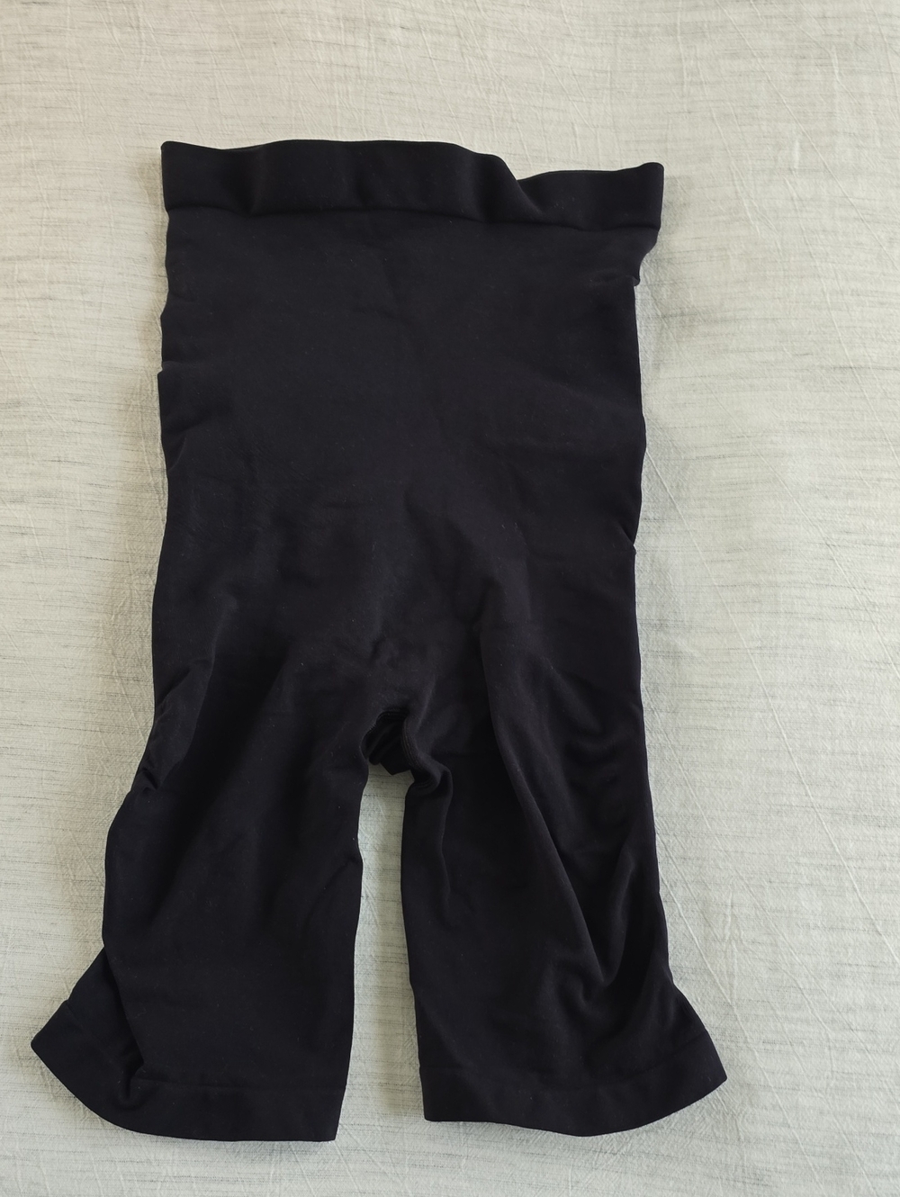 SKIMS Seamless Sculpt High Waist Above The Knee Short Size:Medium Onyx